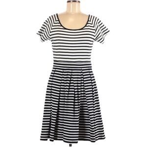 Kachel Striped Short Sleeve Pleated Scoop Neck A-Line Dress Women’s Size 8 Blue